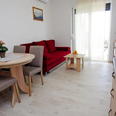 Barbara * Τρογκίρ